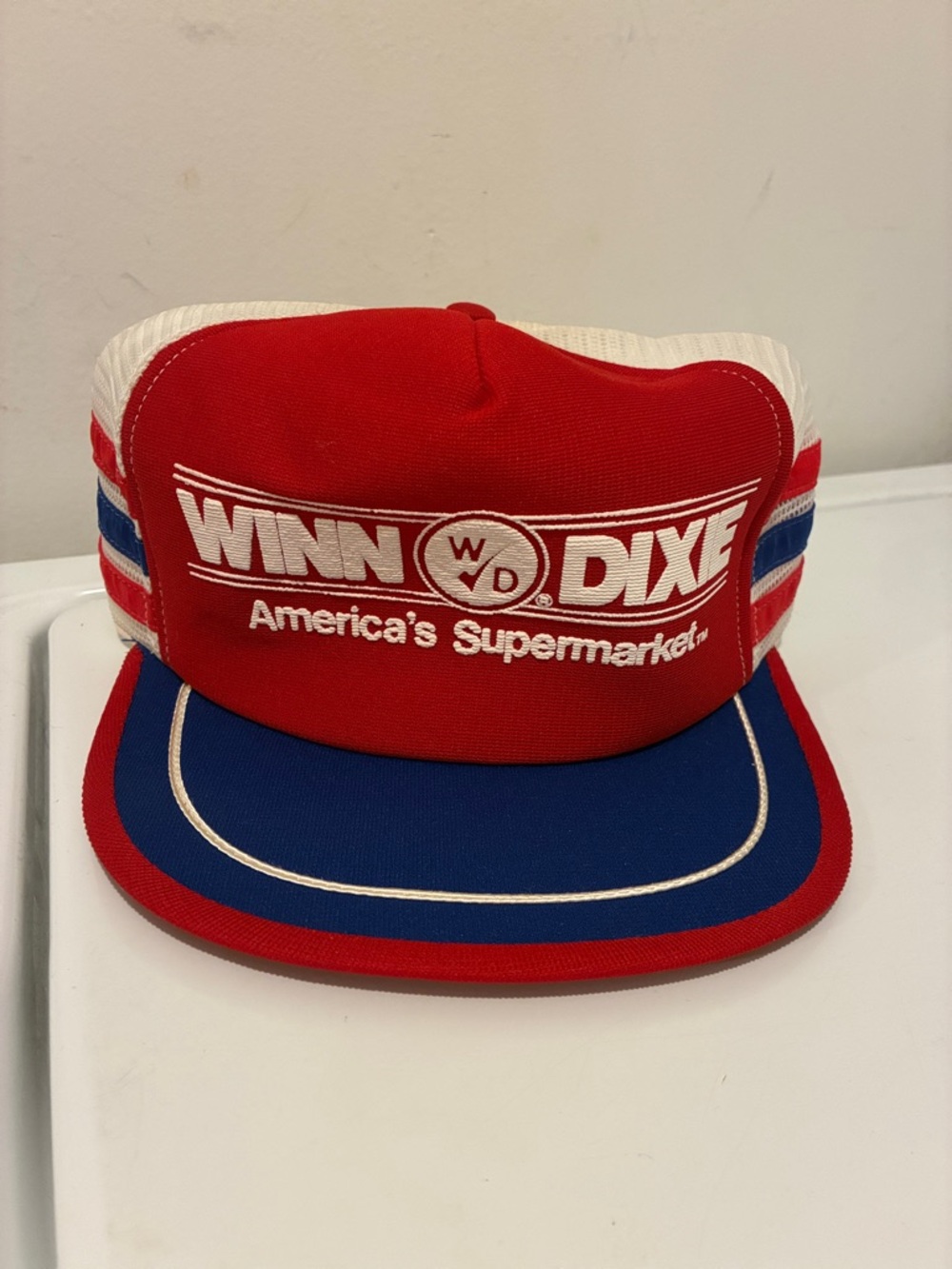 Vintage Winn DixieTrucker Hat